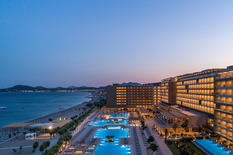 Amada Colossos Resort