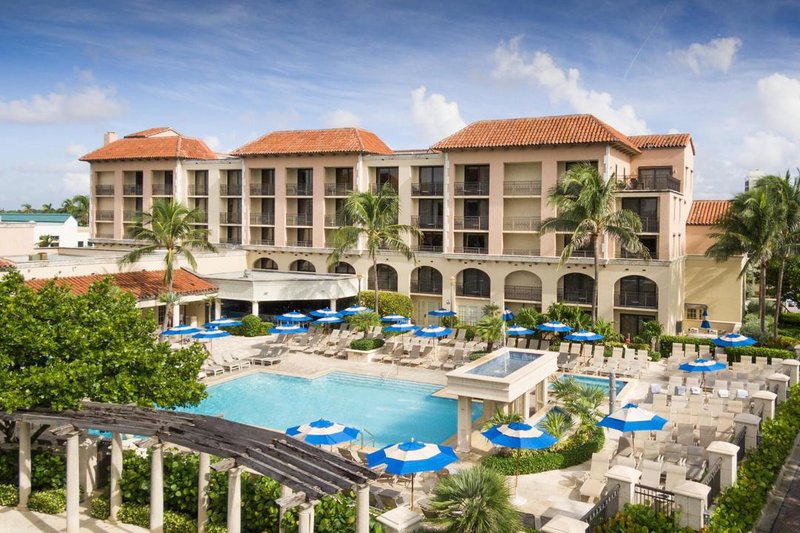 Opal Grand Oceanfront Resort & Spa
