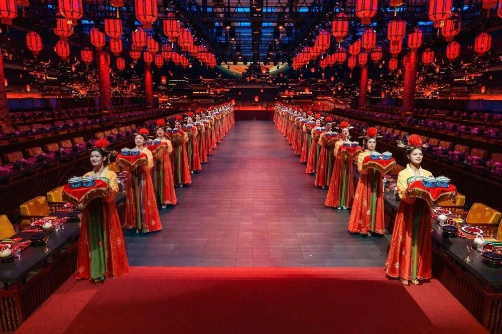 Beijing Royal Banquet - Noble Court Dining Show - Immersive Experience - Traditional Chinese Ethnic Dance and Music