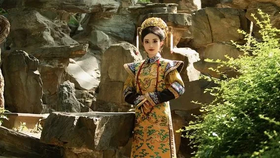 Beihai Park in Beijing[8 chain stores in Beijing · Hanfu + makeup and styling/multiple packages optional]